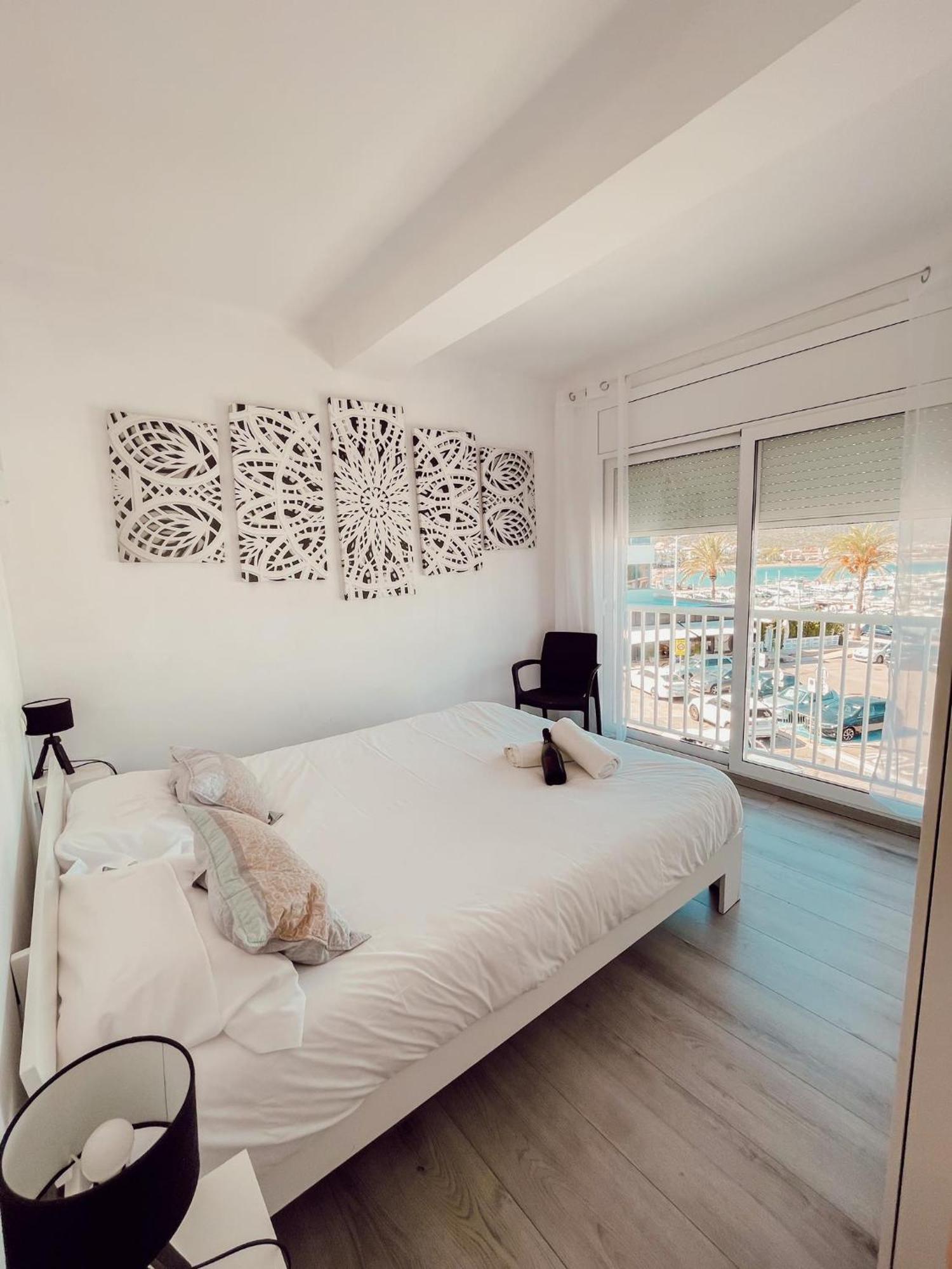 Ferienwohnung Port De Llanca , La Miranda Exterior foto