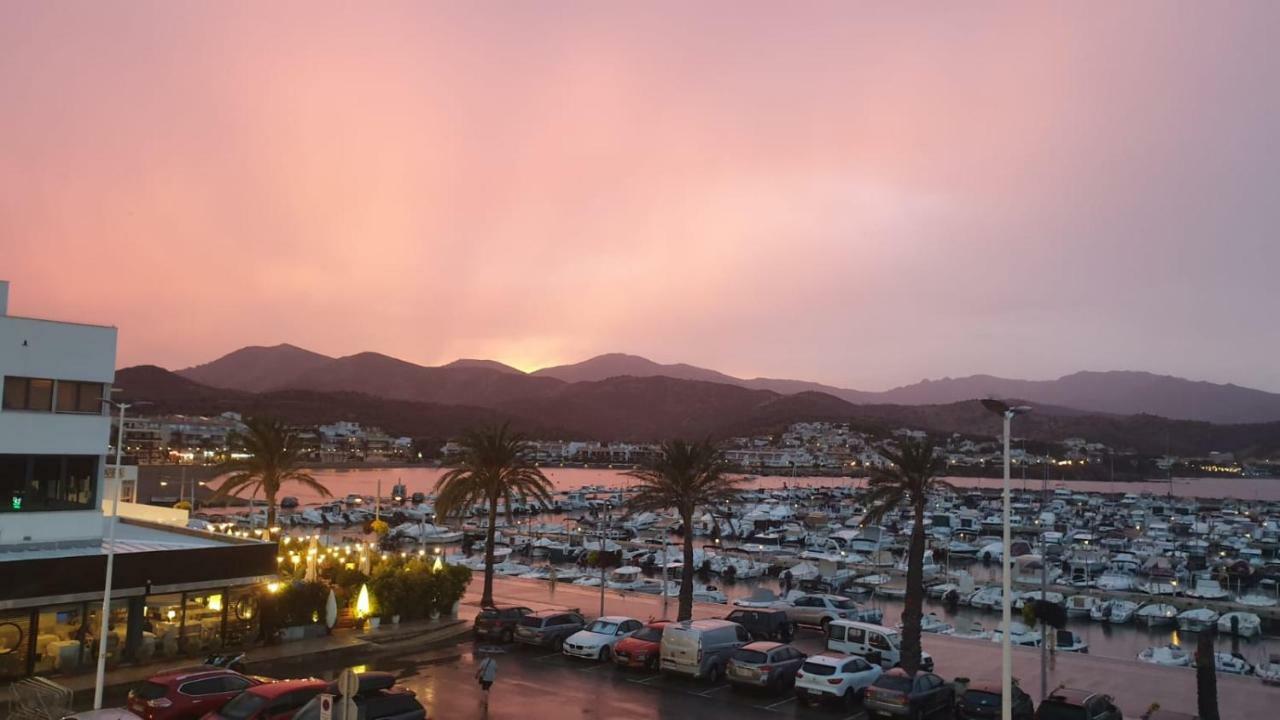 Ferienwohnung Port De Llanca , La Miranda Exterior foto